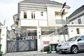 Impeccable 4-Bed House in Lagos Nigeria